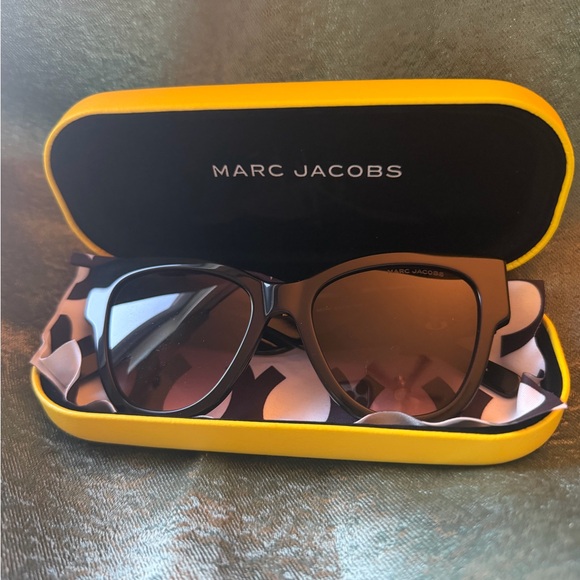 Marc Jacobs Black/Brown Cat Eye Sunglasses